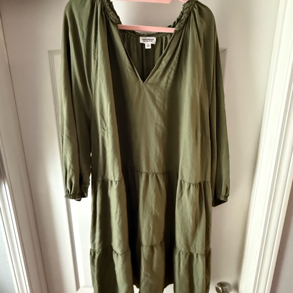 Dresses & Skirts - Chic Long Sleeve Olive Dress